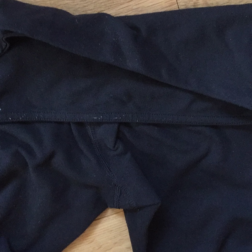 Lululemon Wunder under black capris - Picture 6 of 8